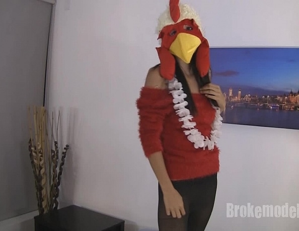 content/little_chicken_watch_me_fuck_a_chick_dressed_like_a_chicken_lol/1.jpg