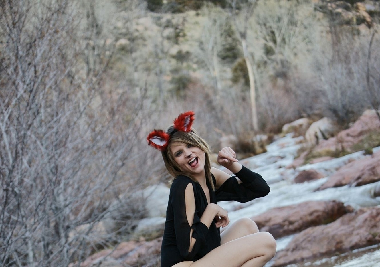 content/scarlett_fever_behind_the_scenes_bonus_/0.jpg