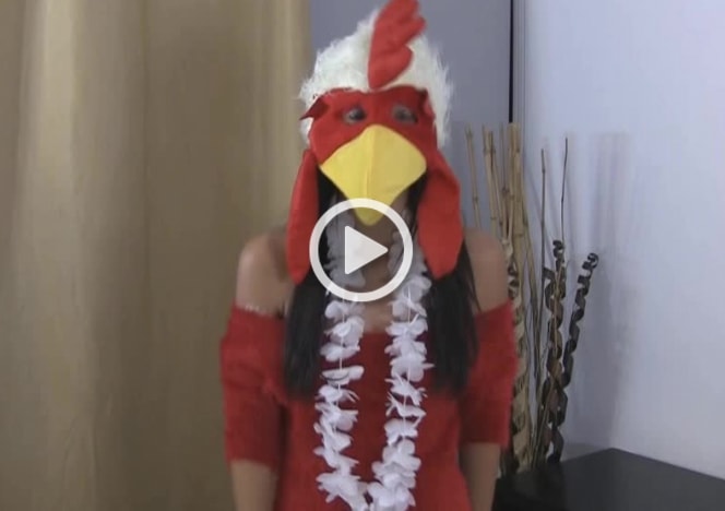 content/little_chicken_watch_me_fuck_a_chick_dressed_like_a_chicken_lol/0.jpg